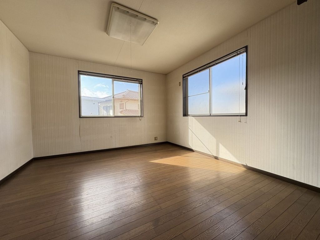 4LDK Detached House on 202m² Lot in Abiko, Chiba - Thumbnail 3