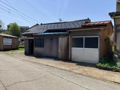 72-Year-Old 3DK House for Sale in Nanto, Toyama — House, Nanto, Toyama