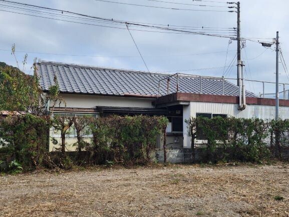 4K Single-Story House for Sale in Saiki City, Oita - Thumbnail 3