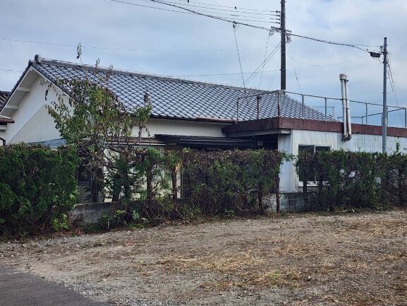 4K Single-Story House for Sale in Saiki City, Oita - Thumbnail 2
