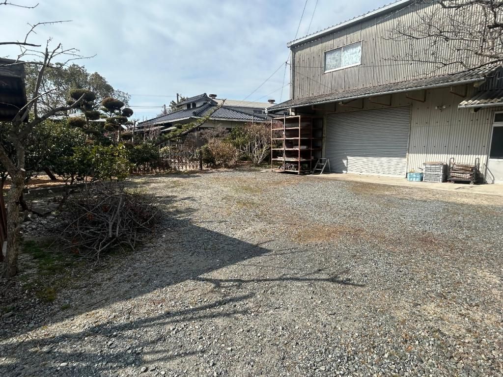 1LDK Traditional House with Large Garden in Hofu City, Yamaguchi - Thumbnail 4