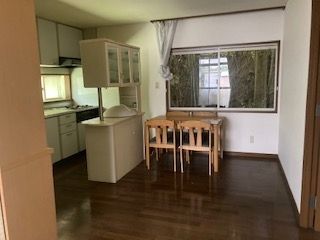 Renovated 2LDK House on Corner Lot in Isehara, Kanagawa - Thumbnail 3