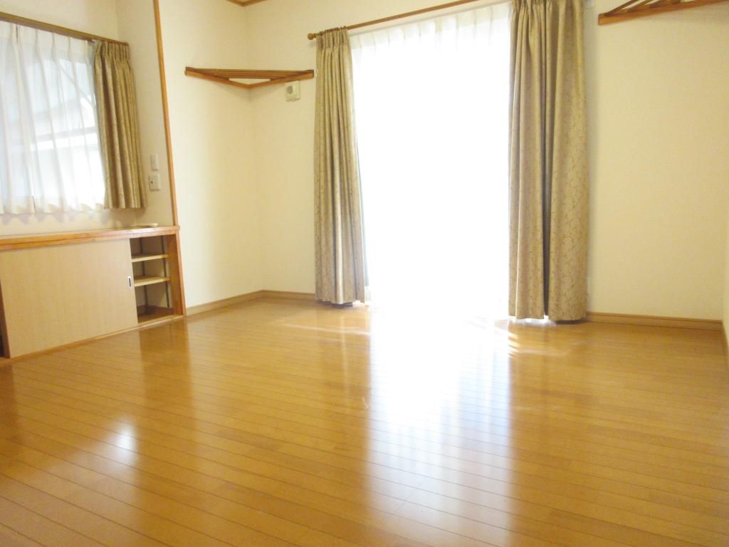 3LDK Detached House for Sale in Kasama, Ibaraki - Thumbnail 2