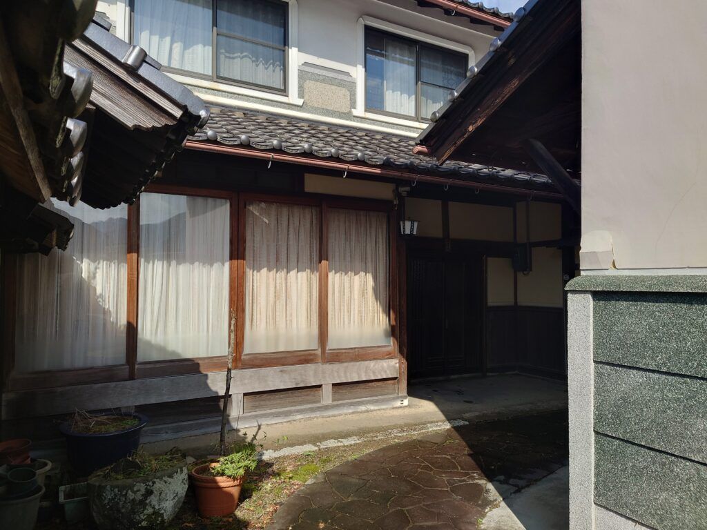 1930 Wooden House with Farmland for Sale in Asago, Hyogo - Thumbnail 2