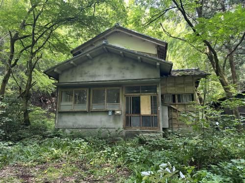 Ghibli-Style House for Renovation in Yahiko Village, Niigata - Thumbnail 2