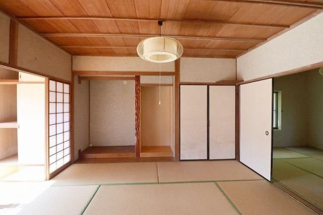 Sunny 6DK Traditional House for Rent in Yanai, Yamaguchi - Thumbnail 4