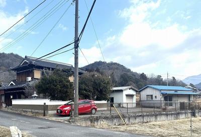 8-Bedroom House for Sale on Large Corner Lot in Nishiwaki — Image 1, Nishiwaki, Hyogo