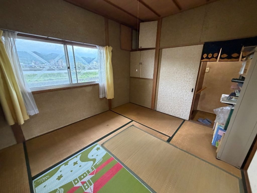 7DK Used House for Sale in Mihara, Hiroshima - 106.6 sqm - Thumbnail 3