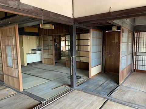 Traditional Kominka Farmhouse for Renovation with Rice Fields in Yamaguchi - Thumbnail 3