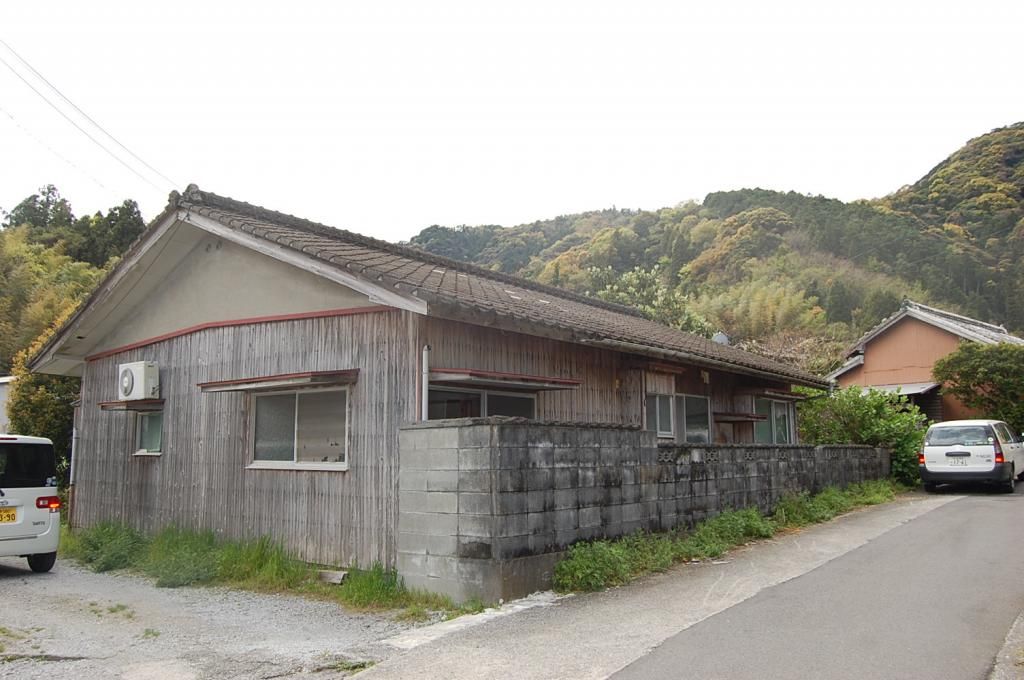 4DK House with Large Field for Sale in Tsukumi, Oita - Thumbnail 3