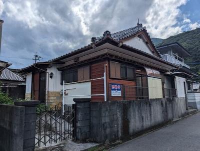 Coastal Home in Kamae, Saiki City - 2.5M JPY — Image 1, Saiki, Oita
