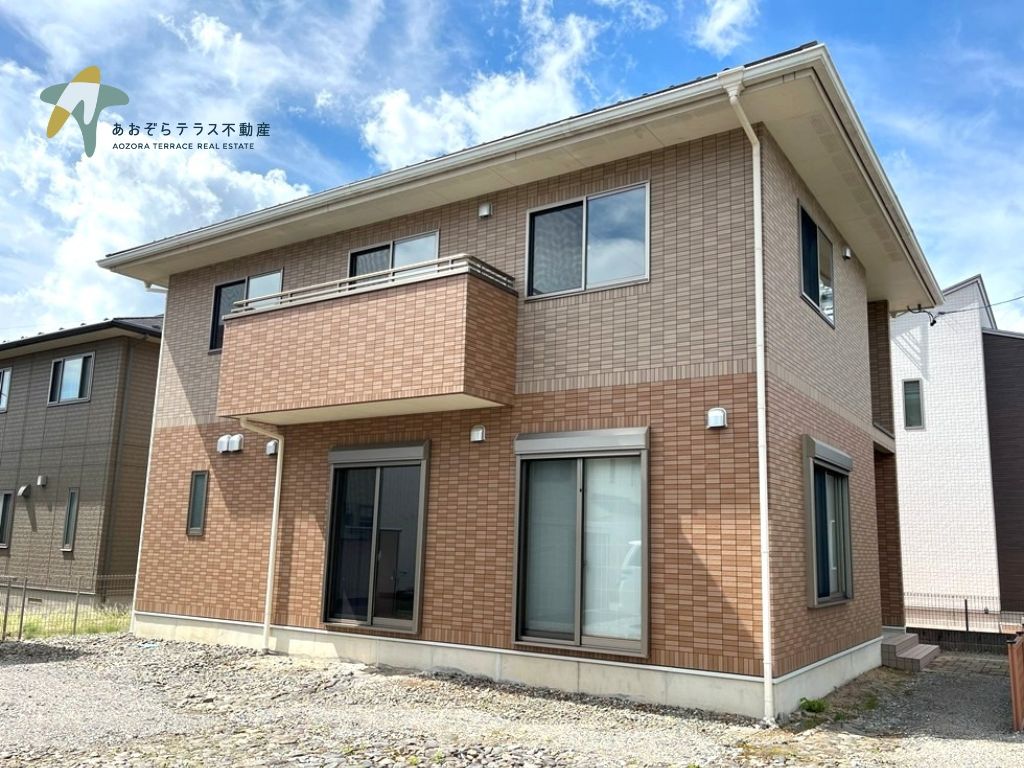Renovated 4LDK House for Sale in Ina, Nagano - Thumbnail 3