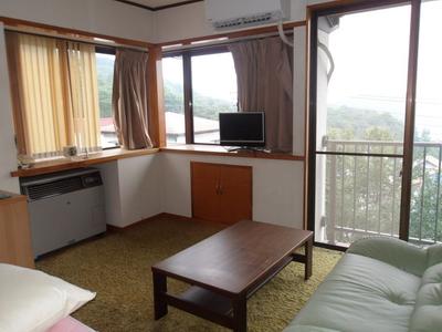 Spacious 7DK House in Kiryu with Large Land — Image 4, Kiryu, Gunma