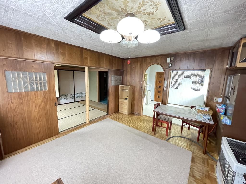 Renovated 5LDK House for Sale in Kuriyama, Hokkaido - 292.5 sqm - Thumbnail 4