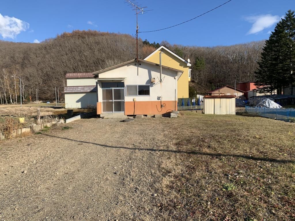 1.5 Million Yen Corner Lot House in Urahoro, Hokkaido - Thumbnail 4