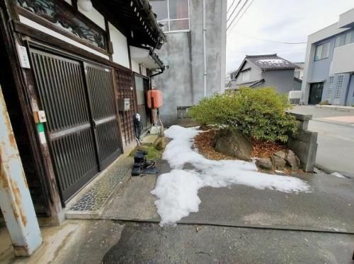 5LDK Detached House for Sale in Asahi Town, Toyama - Thumbnail 3