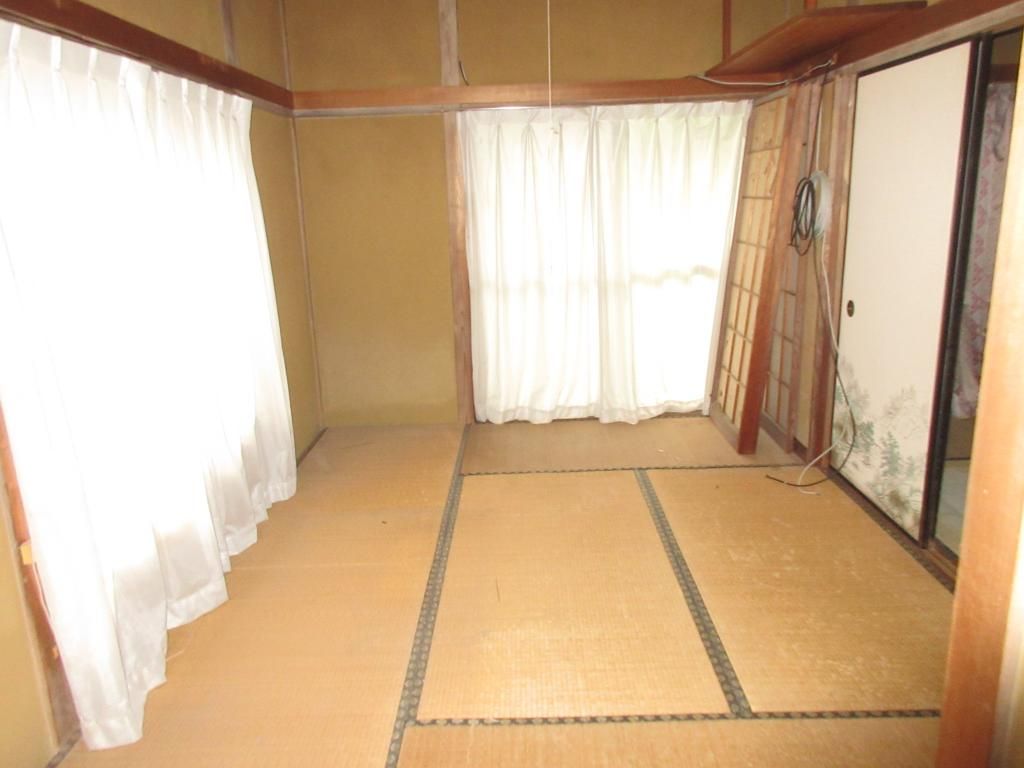 4DK Detached House for Sale on Large Corner Plot in Kasama, Ibaraki - Thumbnail 2