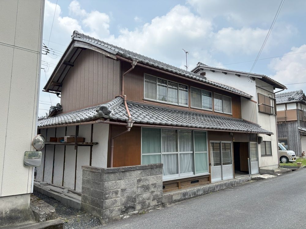 9DK Rental House in Shigaraki, Koka City - 169.92 sqm - Image 1