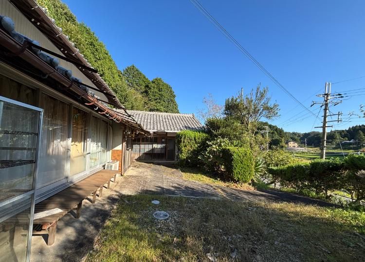 9DK House with 2063 sqm Land & Forest in Koka, Shiga - Thumbnail 2