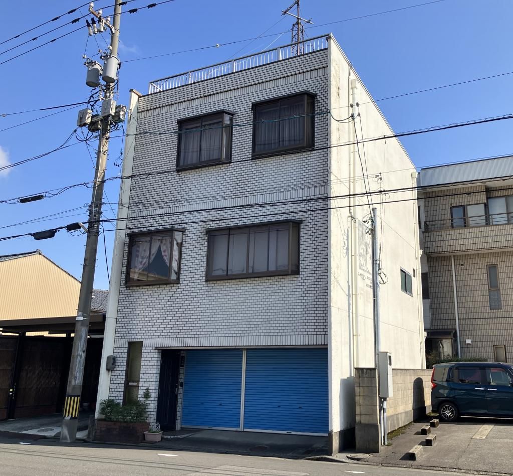 6DK Detached House for Sale in Fukui City, Fukui Prefecture - Thumbnail 2