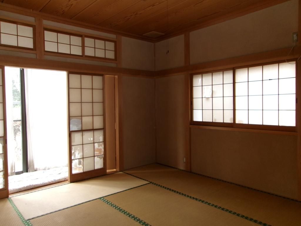 4DK Wooden House with Large Garden in Moka City, Tochigi - Thumbnail 2