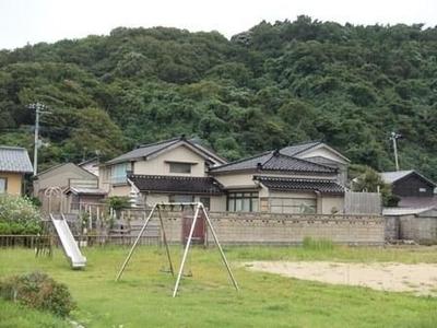 Spacious Home in Izumozaki with 465.44 sqm Land — Image 2, Izumozaki, Niigata