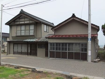 Spacious Home in Izumozaki with 465.44 sqm Land - Thumbnail 2