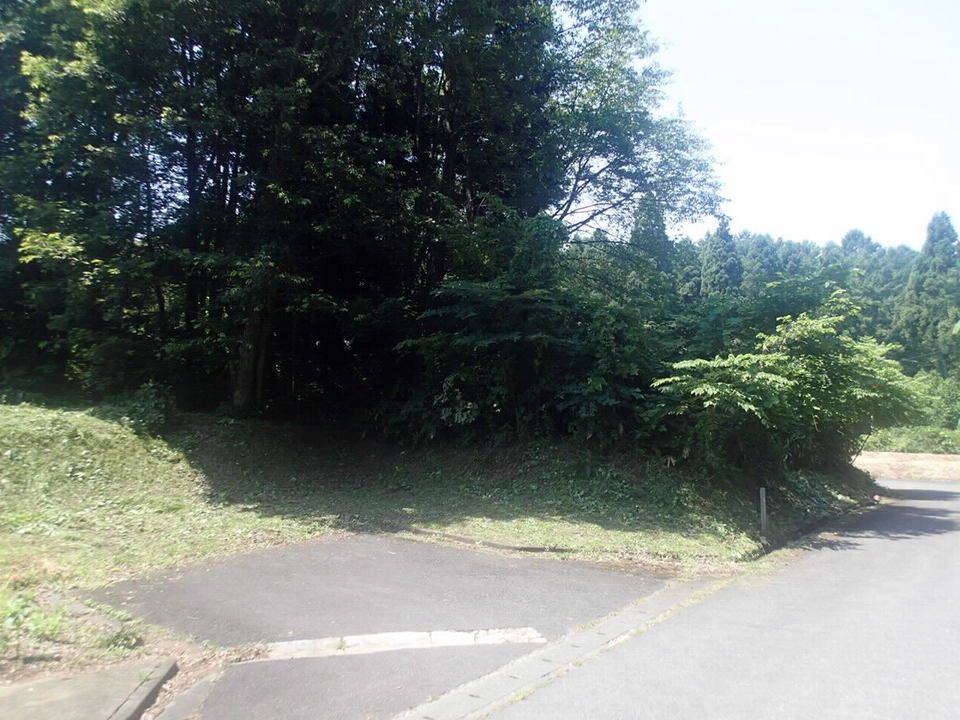 Vacant Land for Sale in Iizuna Town, Nagano - 490.51 sqm - Thumbnail 2