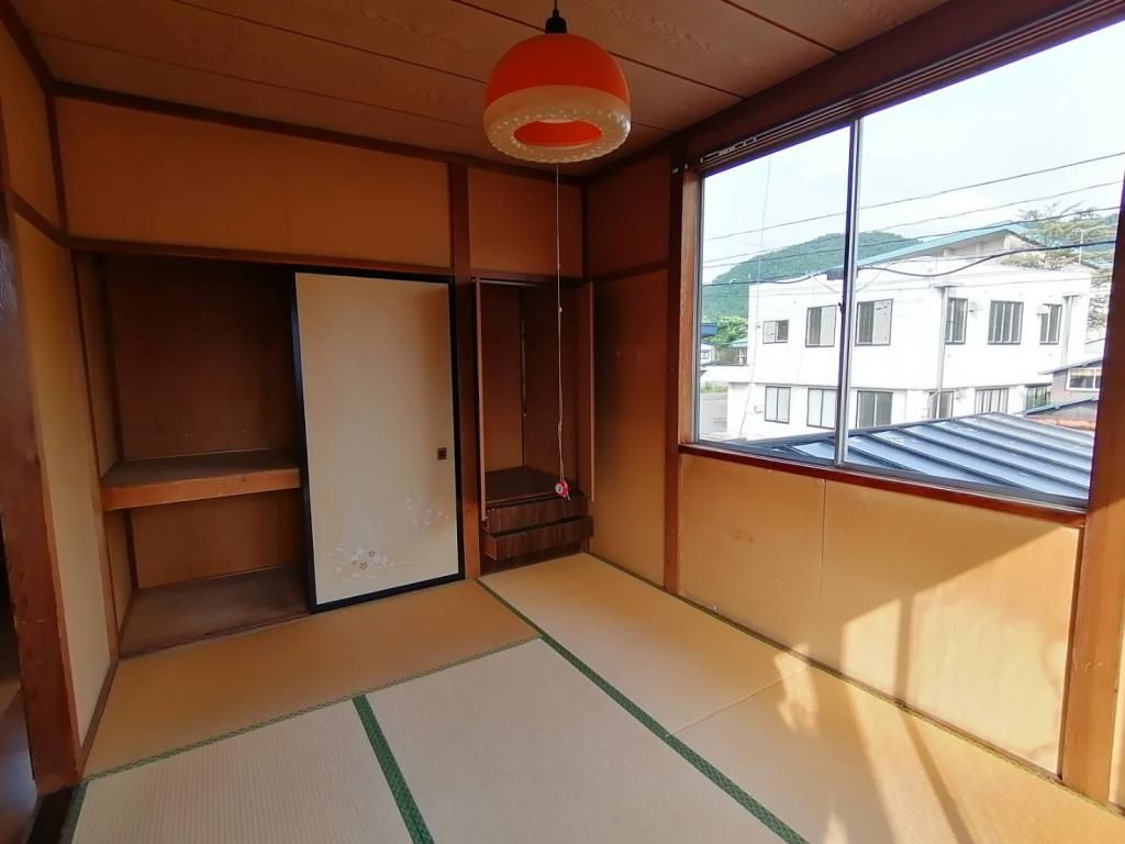 5LDK Wooden House for Sale in Odate, Akita - 448 sqm Land - Thumbnail 2