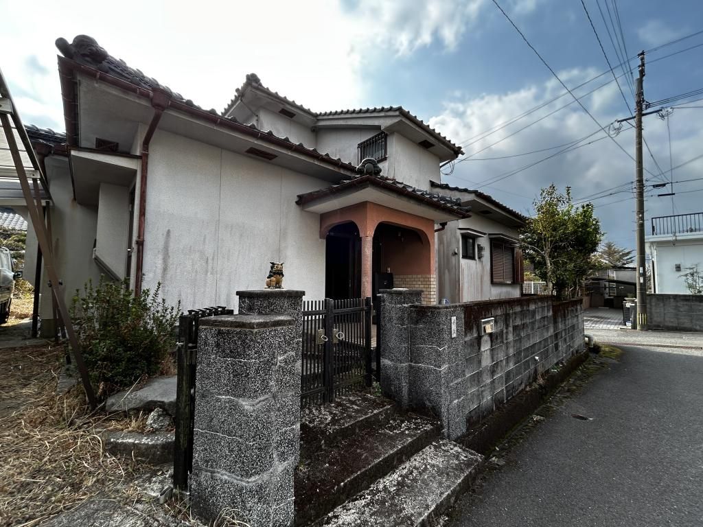 5LDK Hot Spring House for Sale in Kirishima, Kagoshima - Thumbnail 2