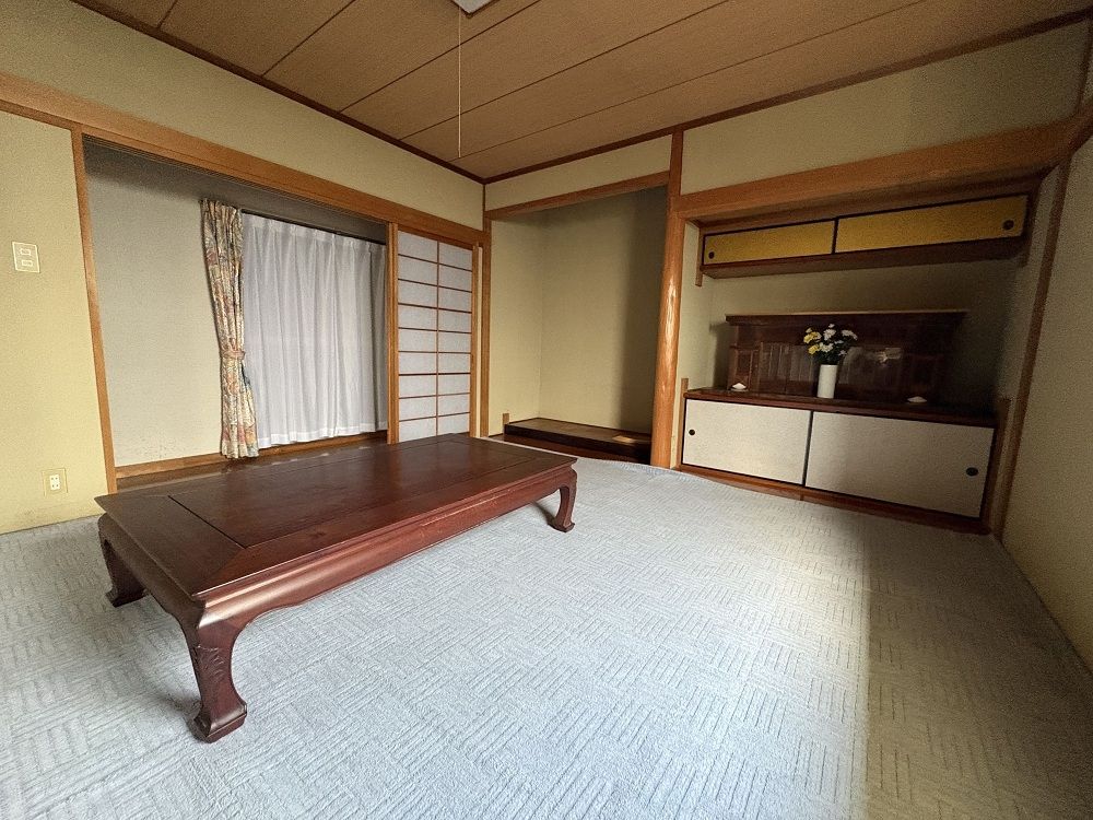 6LDK House for Sale on Expansive Land in Nakatsugawa, Gifu - Thumbnail 4