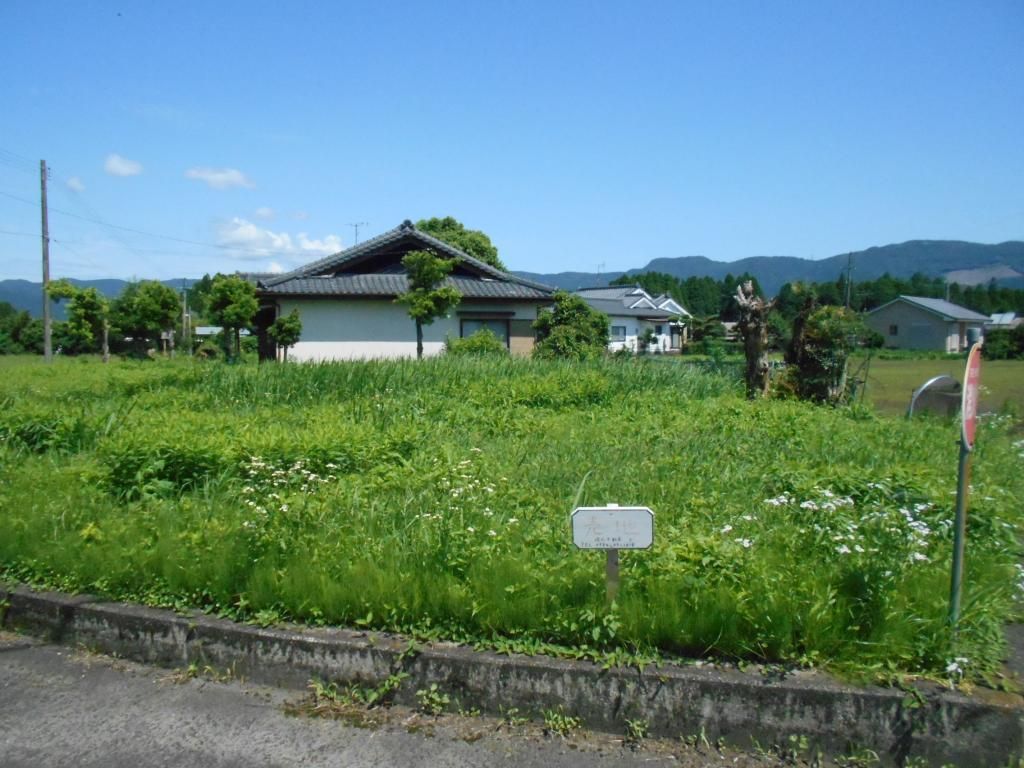 4DK House for Sale on 717 sqm Land in Ebino, Miyazaki - Thumbnail 2