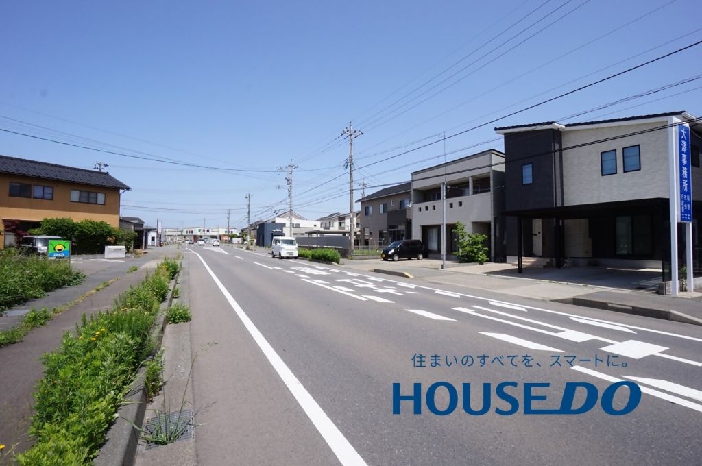 4LDK Modern House in Fukui City with Carport and Walk-In Closet - Thumbnail 2