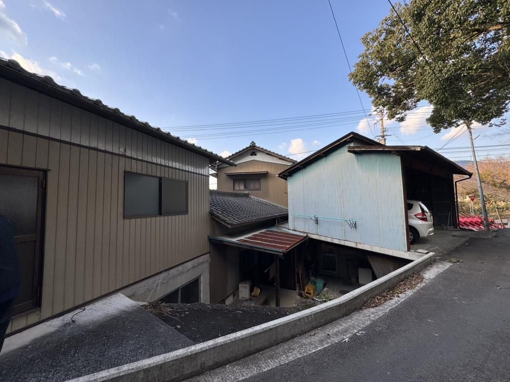 Two-Story 6DK House for Sale in Miyoshi City, Tokushima - Thumbnail 2