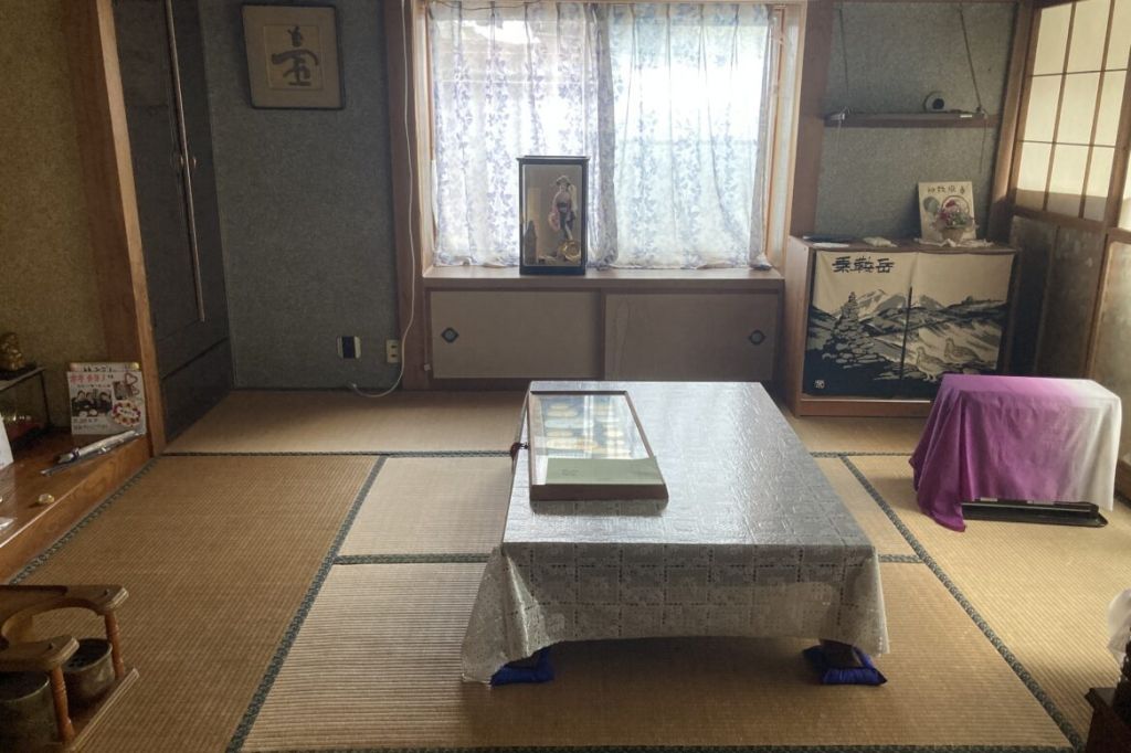 Akiya for Sale in Sanjo, Niigata: 3LDK House on 150sqm Corner Lot - Thumbnail 3