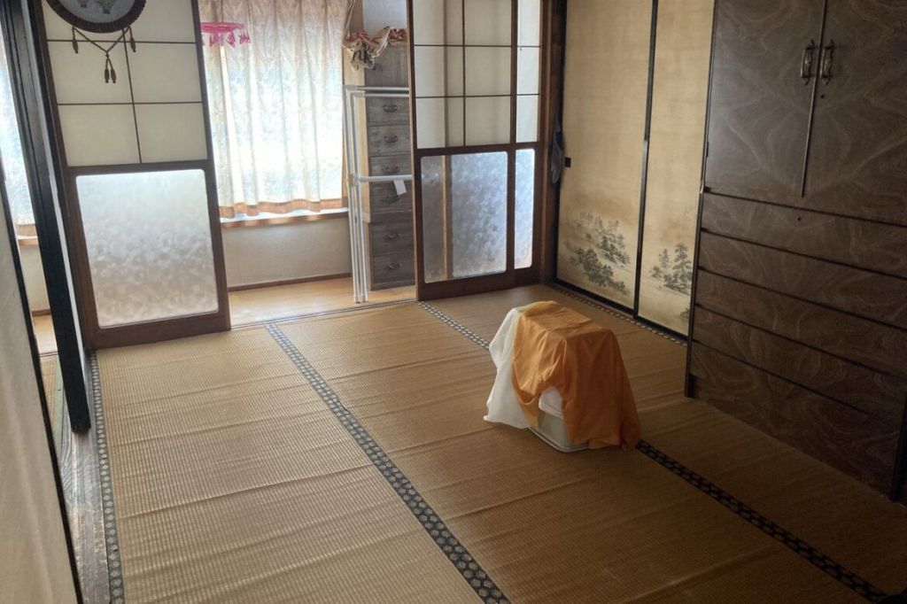Akiya for Sale in Sanjo, Niigata: 3LDK House on 150sqm Corner Lot - Thumbnail 4
