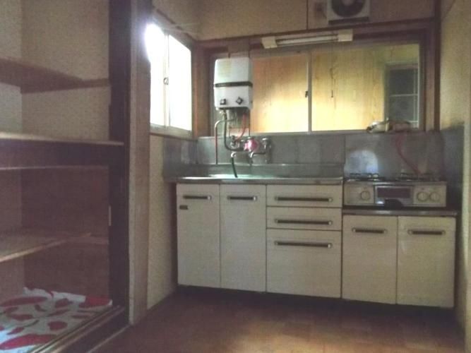 Spacious Fixer-Upper House for Sale in Okutama, Tokyo - Thumbnail 3