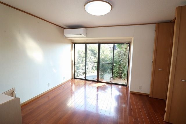 Spacious 6SLDK House with Large Garden in Yanai City - Thumbnail 4