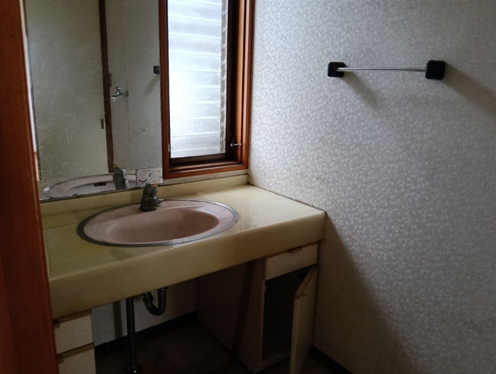 5DK House for Sale in Hadano with Garden and Parking - Image 22