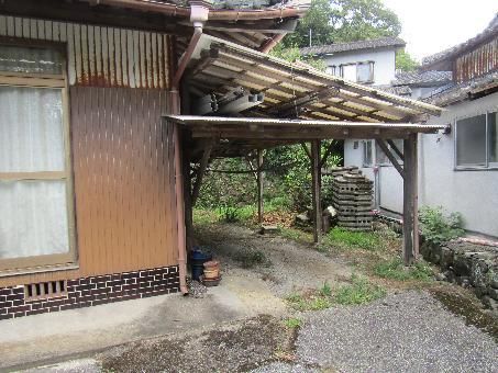Traditional 4DK House with Garden and Shed in Kitsuki, Oita - Thumbnail 3