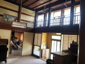 Sado Island Akiya: 6LDK Farmhouse with Land for Renovation - Thumbnail 3