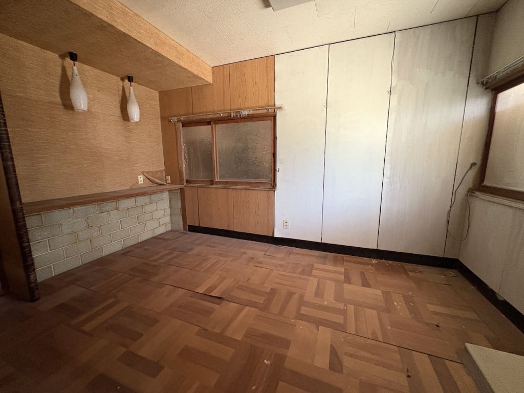 100-Year-Old 8DK House for Sale in Minamiawaji, Hyogo - Thumbnail 4