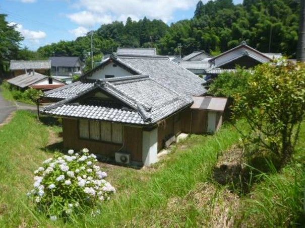 6DK Single-Story House for Sale in Hino Town, Shiga - Image 1