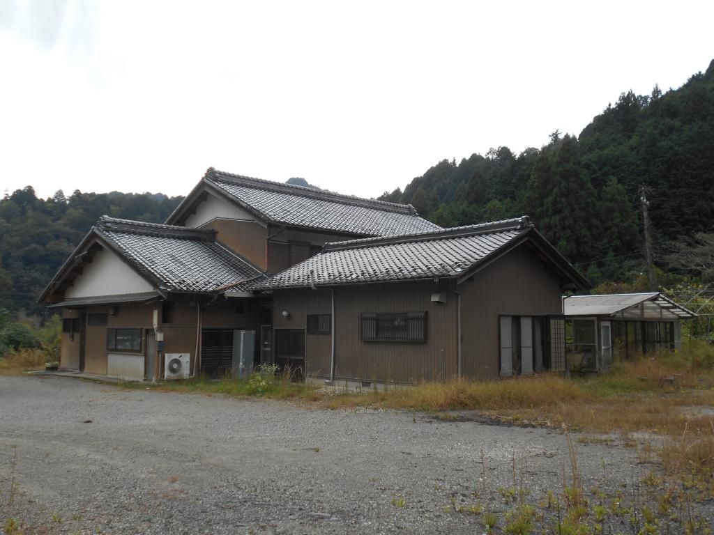 Luxury 11DK Detached House with Warehouse in Hichiso, Gifu - Thumbnail 2