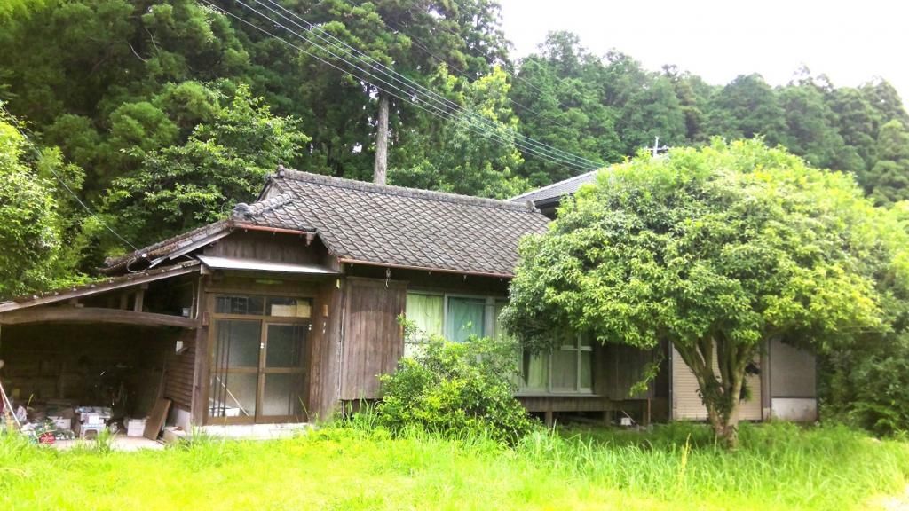 4LDK House with Land for Sale in Kimotsuki Town, Kagoshima - Image 1
