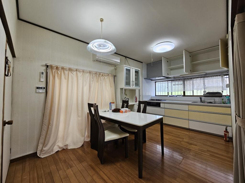 Spacious 5DK House with Detached Unit in Mizunami, Gifu - Thumbnail 4