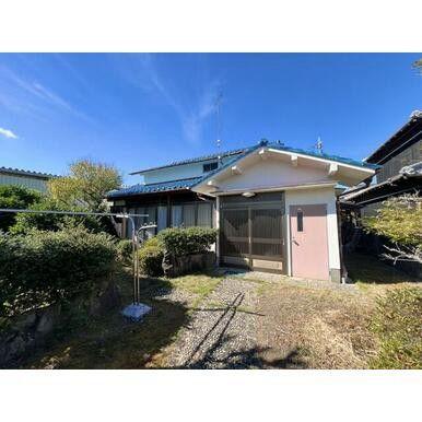 Spacious 9DK House in Kasai City with Double Parking — Image 1, Kasai, Hyogo
