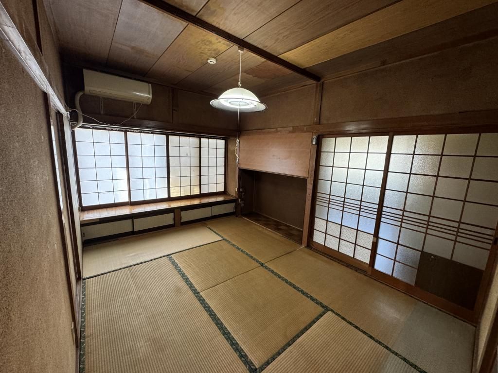 5LDK Vacant House for Sale in Kokonoe Town, Oita - Thumbnail 2