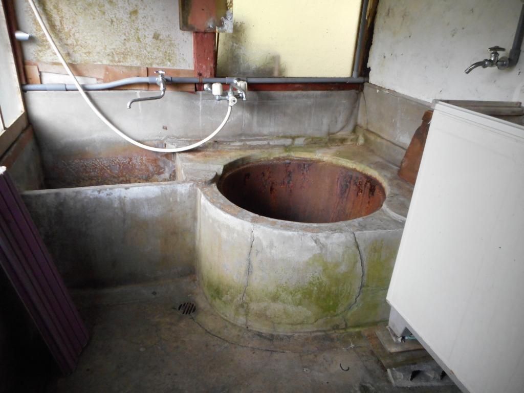 Traditional 4DK House on Large Corner Lot in Hagi, Yamaguchi - Thumbnail 4