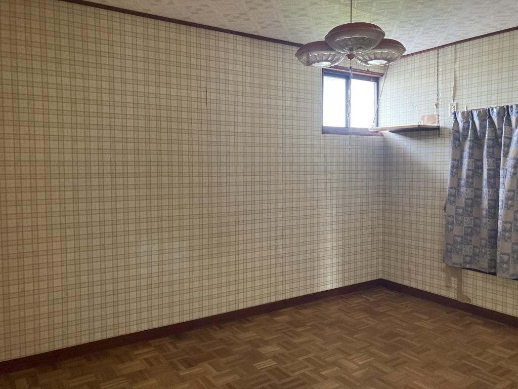 Used 4LDK Detached House in Ogi City, Saga - 140.9 sqm - Thumbnail 2